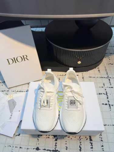 dior 迪奥 25 2025早春新品 顶级版本 专柜主打新款Run'n'dior 网眼织物运动鞋硬货上新 bs代购级别 高级感十足 国内外博主刷爆的一款 复古