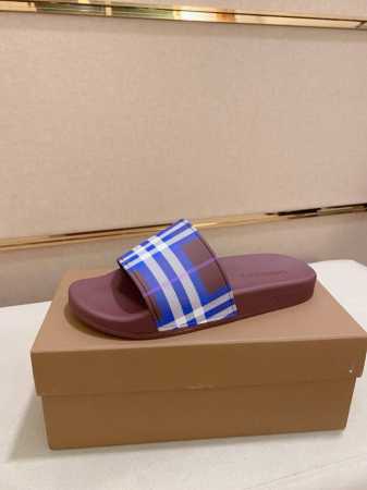 工厂价: Burberry 巴宝莉 拖鞋 男鞋高端品牌 官网1:1最新力作：原版开模定制，面料釆用进口原版橡胶材料制作，升级版大底，更轻便，防滑。市场顶级品质， - 点击图像关闭