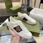 冲量价: 男款＋10 Gucci倪妮同款Gg小白鞋，近几年一直火爆；新色更新不断；明星 网红 直播等必定种草打Call 经典时尚风格，5D绘图打印；电绣面等 原