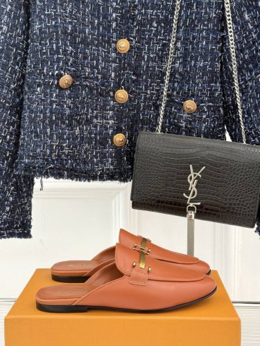 厂价 Tod's 经典复古乐福鞋 鞋面原版定小牛皮 内里垫脚均为羊小皮 意大利进口牛皮大底 码数：35-39 40定制