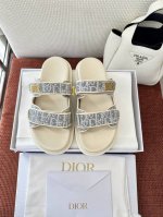 顶级品质 * 25Ss春夏Dioract 提花凉鞋 -拖鞋 材料与工艺 原版蓝色格纹布提花面料 金色饰面金属 Dior 标志 可调节的魔术贴饰带 贴合脚型的皮革