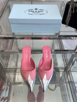 PRADA普拉达 2025ss新品T台秀场穆勒鞋 真丝尖头系列 顶级版本 prada25“T台秀款”,主推热卖款式，真丝材质搭配TPU穆勒系列春夏单鞋凉鞋系列
