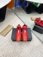 出厂 ALAIA 新款 早春方头芭蕾舞平底单鞋原版购入法国一线奢侈品牌ALAIA 阿莱亚25SS法式仙女芭蕾舞平底跳舞鞋，ALAIA品牌源自其创始人，Azzed