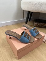 Miumiu缪缪 2025 miu家2025春夏新品 专柜最新爆款3D刺绣Logo 蝴蝶结 字母扣 小猫跟拖鞋系列 小红书力推爆款 原版购入开发 做货 Miu家