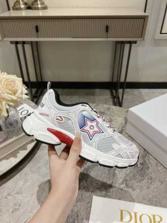 最新爆款 明星款2024主推爆品 全新发售的迪奥 Dior Chrono 新款休闲运动鞋跑鞋老爹鞋 真的酷毙了，未来感十足原版完美复刻！全对版材质 模具！！ 女 - 点击图像关闭