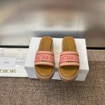 工厂p价p 迪奥 Dior 春夏新款 Ivieta Dway 果冻色平底一字拖拼色女鞋 Cd字母Logo立体刺绣厚底圆头露趾拖鞋 原版开发市面顶级版本 材质:鞋