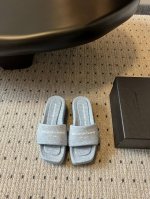 代购级别 alexanderwan* 亚历山大王24 新品厚底拖鞋 自留款 太好穿了！大王是懂女人的 一脚蹬又多了些慵懒和随意 溜个弯穿它可太方便了 4.5CM