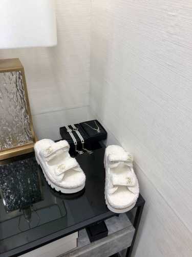 出厂价 顶级 品质2024K毛毛魔术贴凉拖鞋 SIZE：35-41 41定做不退换 原版包装配套