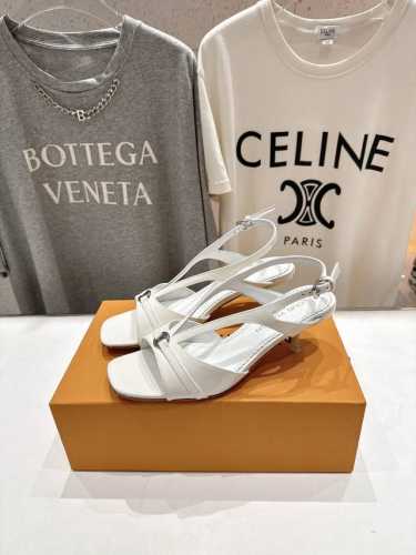 高版本出厂 Louis Vuitton Ss25 New Arrival Lv驴牌春夏系列新款高跟鞋凉鞋 简约精致 高级感满满 尽显优雅气质 上脚超好看 拉满了