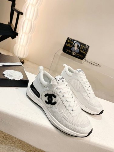 p直销 - - 小香C家 春秋专柜新色 chan*L经典休闲鞋夜光运动鞋 各种配色 清新靓丽 简直就像把春天穿在了脚上 上专柜一试穿感觉好穿得舍不得脱下来 并且