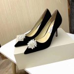 Jimmy Choo 早春新款 JC珍珠扣高跟鞋 细跟单鞋 跟高：6CM、8CM 码数：34-40