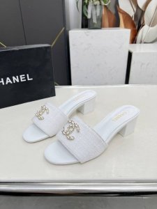 chanel 香奈儿 2025新款 拖鞋 官网专柜，面料羊皮、内里绵羊皮，垫脚山羊皮，3色任选，35－42码，出厂价Pp橡胶底 真皮底