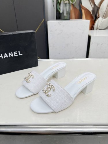 chanel 香奈儿 2025新款 拖鞋 官网专柜，面料羊皮、内里绵羊皮，垫脚山羊皮，3色任选，35－42码，出厂价Pp橡胶底 真皮底