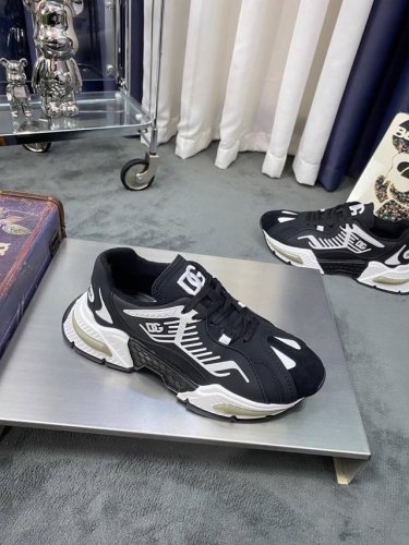 商品商标: Dolce&Gabbana 杜嘉&班纳 正码码数: 38-44 45定做 商品材料: 鞋面意大利牛皮拼接布料鞋面 羊皮垫网布内里 鞋底 原厂特供原版