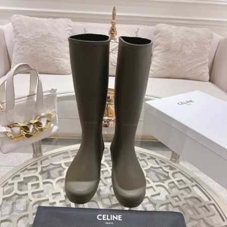 冲量价: Celine 赛琳24ss夏季网红明星爆款雨靴系列 入手一款本季颜值爆表雨靴，国内专柜个位数限量，不是vic完全是拿不到的，我真是太幸运了，真是大爱这 - 点击图像关闭
