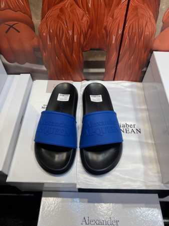 Alexander Mcqueen 。麦昆拖鞋系列 高端品牌 3D制面，升级版大底，更轻便，防滑。市场顶级品质，潮人必备，夏季拖鞋的季节来了，穿起来超级唯美. - 点击图像关闭