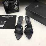 早春大热Ysl 圣罗兰 * 全新鞋型 唯有Ysl最懂女人心不接受反驳超级无敌女人味神器女人必备，简直美翻了，高级的质感上脚秒变大长腿，超美无敌显瘦 鞋面：进口牛