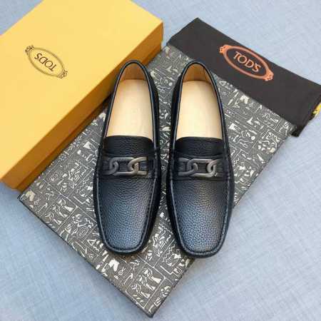 Tods 男士豆豆鞋 专柜同步新款 高端品质 牛皮粒纹杏色牛里.原版包装。黑色，尺码38-45。 - 点击图像关闭