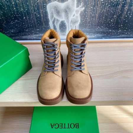 出厂 高版本 登山靴 BOTTEGA VENET* 对标对版 五金原版一致 请对比官图 BV登山鞋 五金对版 一致 磨砂牛皮 原版一比一做法 一致五金 黄色 当 - 点击图像关闭