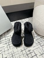 男+20 #情侣款 Balenciaga巴黎世家 24 秋冬 阿拉斯加 情侣雪地靴 短靴 洛杉矶大秀之后引来一波新的高潮 简直太炸了 众多明星纷纷种草 ，说是雪