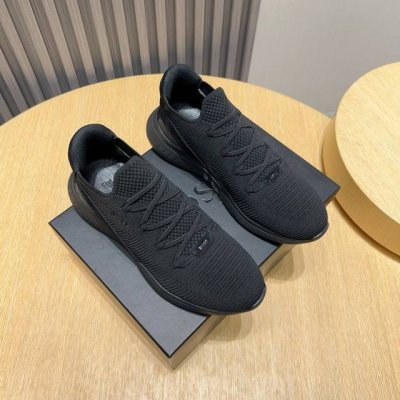 工厂P Boss 新款男仕运动鞋 知名运动品牌新款隆重上市 以奢华高端设计出货 鞋面选用原版透气飞织制成 羊皮垫脚 轻质橡胶大底。轻奢风格，鞋面透气不闷脚，简约