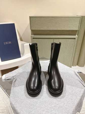 短靴 长靴 Dio r s new arrival～迪奥开边珠长短靴，秋冬百搭爆款新品 代购级 Iron 机车军靴风格，帅爆啦！ 经典圆头造型，鞋跟细节相呼应！ - 点击图像关闭
