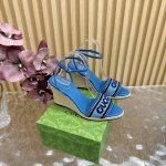 2025专柜新款 Gucci 巴黎2025春Ines刺绣贴花牛仔布麻底鞋695欧 Gucci 这款“Ines”麻底鞋采用柔软的丹宁布制于意大利，橡胶底带黄麻边饰