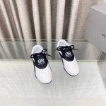 男码+20 粉色男码定做 Balenciaga巴黎世家2025春季情侣新款运动鞋 顶级版本，独家首发。 面料：头层牛皮材料 大底：橡胶大底 内里和垫脚：全羊皮制