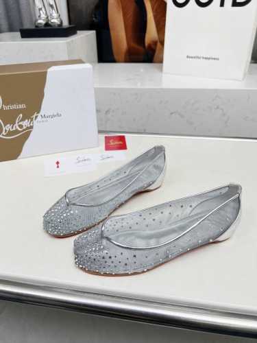 cl X Maison Margiel联名 隐形增高2Cm 最新款分趾单鞋 原版1:1开模，历经九九八十二天楦头的调试，终于出大货了。⑥色选 鞋面：进口透气网