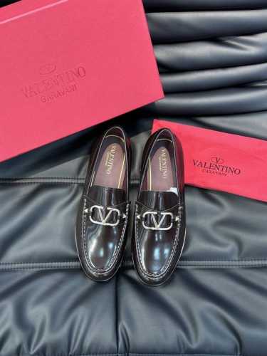 Valentin* 华伦高端男士正装休闲皮鞋，真皮大底！高端大气，私家开模定制原版品牌五金扣装饰，小牛皮透气内里，顶级品质！ Size：38-44 45定做