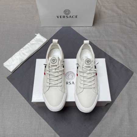 Versa*范思哲 男士新款上市 同步头层牛皮鞋面羊皮内里 完美造型顶级品质 橡胶耐磨大底 鞋型饱满 立体感十足超级百搭 高档不失品味 时尚 新颖 码数 38- - 点击图像关闭