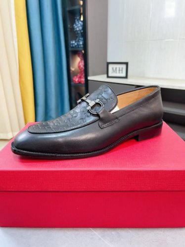 出厂价p 牛里 Ferragamo 菲拉格慕最新男士商务皮鞋官网原版1:1开模头层采用意大利进口牛皮奢华牛皮内里，柔软舒适高端大气，高品味男士首选38-44 4