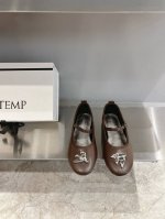 高品质 Cotem* 飞燕跳舞鞋 你们催的小鸟系列鞋来啦 真的超级好看 代购级别 时髦精必备 鞋面：定制进口羊皮 内里：进口羊皮 大底：意大利进口真皮大底 码数