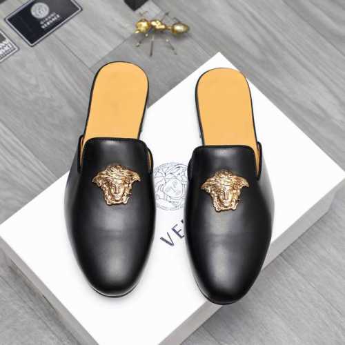 商品商标：Versace 范思哲 半拖 拖鞋 正码码数: 38-44 45订做不退换 商品材料：精选牛皮鞋面 牛皮内里 原版大底