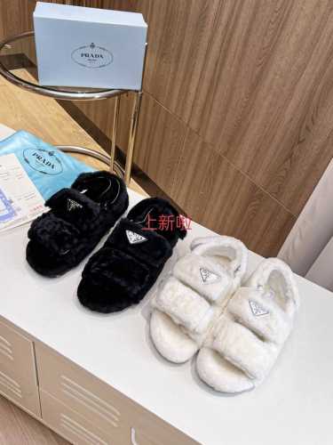 普家秋冬款顶级版本 ，上脚超机好看穿着舒适高雅 专柜原版开模大底1:1复刻 ，有料羊毛，懂货的来 吧 码数：35-41 41定做