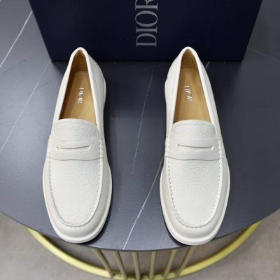 出厂价Pp： 品牌：迪奥Dior 标准码：男码38 44 45可以定做 等级：官网同款 材料：原版牛皮拼接 牛皮内里 原版Tpu耐磨柔软大底 款式类别：休闲运动