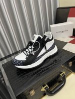 出厂价Pp： 纪梵希原单品质.～ 独特现代风运动鞋。休闲鞋潮男必备款 意大利进口原版品牌，进口原版皮，猪里 拒绝脱色磨脚 鞋底：原厂特供原版气垫底，法国懒人风格