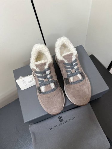 Brunello Cucinelli 新款BC经典休闲鞋运动鞋系列单鞋 BC是意大利知名品牌，极简主义风格，复古又高级！简约又大气，属于非常耐看的款式！高级百搭