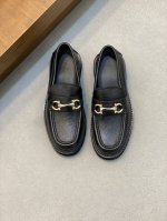Ferragamo 男士皮鞋，高品质，顶级狠货，鞋面进口牛皮，内里垫脚均用进口牛皮，原版五金，配原版轻质大底，配码38-45， 38,45订做不退换