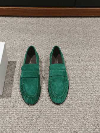 顶级品质 The row ss24 new arrival～ row2024早秋新款极简乐福鞋 鞋面羊京材质素色调，简约又不失高级 非常实用好穿的老钱风单鞋，随 - 点击图像关闭