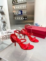 工厂Pp皮底 胶底 Valentino 华伦天奴 火爆新品 新款：玫瑰花跟 与性感完美结合简直是夏天时髦巅峰原版复刻 面料：意大利进口羊皮 大底：意大利真皮大底