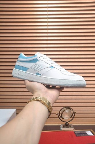 出厂价P Givenchy.纪梵希 专柜同步发售鞋面：意大利进口品牌印花布匹 尽显奢华，透气网布内里加上双层组合，脚感舒适，鞋底：原厂特供橡胶发泡大底，轻便，舒