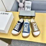 出厂价 Loewe罗意威刺绣大翻帆盖布鞋饼干鞋最近大的热一款鞋，翻刺舌绣Logo设计，超可级爱 时髦精绝对不能过错的必入款，没任有何繁杂装饰，质极感好的Vint
