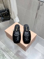 360 Miumiu 2025 新款玛丽珍半拖皮鞋 原版1:1订制漆皮牛皮面料 羊皮内里 意大利进口真皮大底 码数：35-39 40 41订做不退换