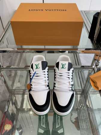 情侣款Louis Vuitton 路易威 24ss 新款休闲运动鞋 Virgil Abloh 马卡龙系列从复古篮球鞋汲取灵感，打造备受青睐的LVTraine 运 - 点击图像关闭