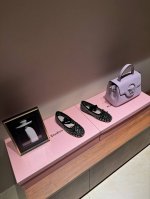 MIU MI* * 24 春夏满钻芭蕾舞鞋 时髦百搭 即可咸又可甜 一点也不磨脚 无论光脚穿还是搭配袜子穿都超级减龄 超级无敌百搭！ ZP开发 鞋面：定制进口奥