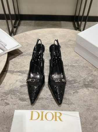 迪奥Dior 早春新款 尖头慕勒拖女拖鞋 明星同宽CD字母logo高跟凉鞋 市面顶级高端版本 材质：鞋面采用进口混种羊皮+水染羊皮内里 垫脚意大利真皮大底 跟高 - 点击图像关闭