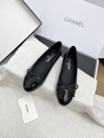 飞机盒10 顶级版本代购级Chanel 经典Slingback小香.芭蕾舞 平底单鞋 就像Coco香奈儿女士说的：流行稍纵即逝，但风格永存！这双后空鞋就是香家经