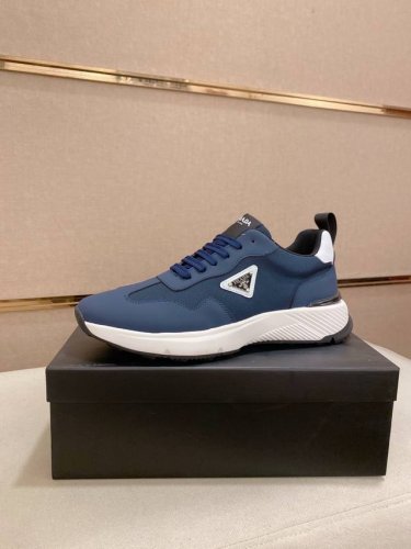 工厂p价 阿玛尼 Armani Exchange 最新春夏款休闲男鞋，欢迎1:1对比，爆单款香港专柜休闲鞋，专柜品质，支持验货，优质做工，鞋面采用意大利进口飞织