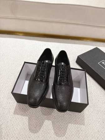 balmain 巴尔曼 男士新款正装德比鞋 面料选用进口牛皮 内里进口水染牛皮 牛皮垫脚 真皮大底 后跟复合橡胶防滑耐磨 彰显高端奢华大气 大牌体验 舒适透气 - 点击图像关闭